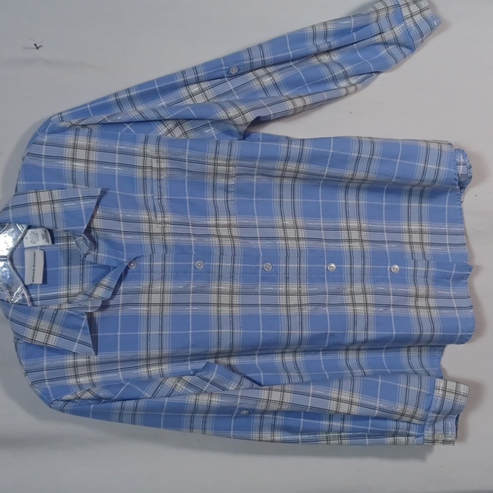Alfred Dunner top size 12 in a beautiful blue plaid shirt button front